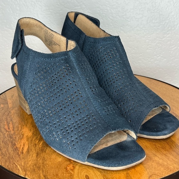 288. Sonoma Blue/Teal Suede Open Toe Cut Out chunky heel sandals size 10 - Picture 2 of 7